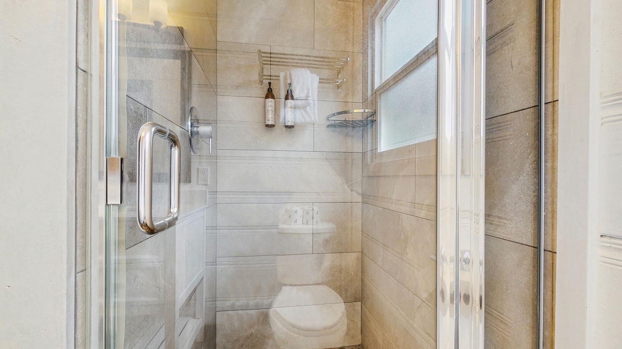 Photo of Bathroom in Lakeside Park