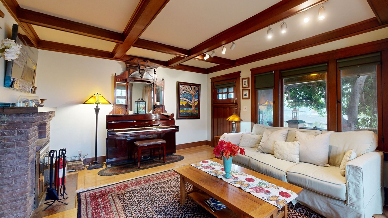 Photo of Livingroom in Eagle Rock