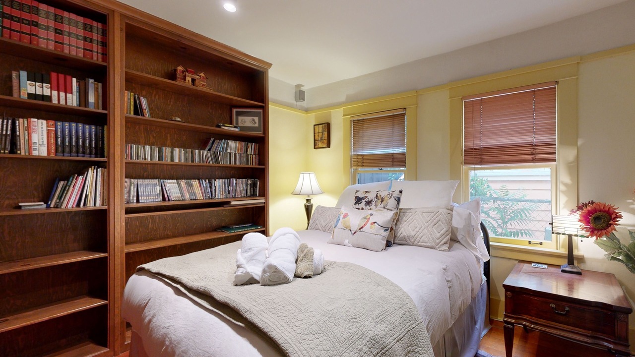 Photo of Bedroom in Eagle Rock