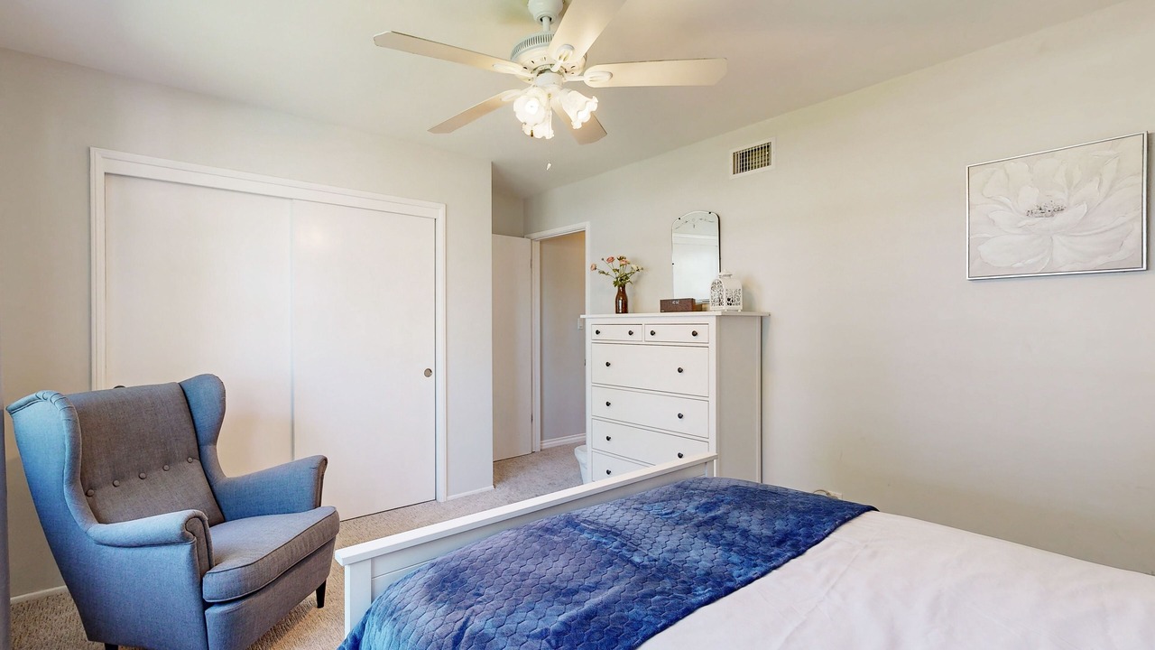 Photo of Bedroom in Orange