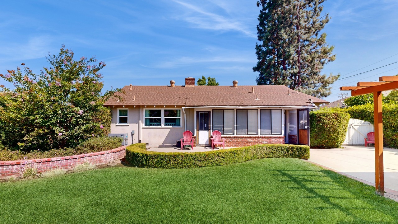 Photo of Outdoor in Orange