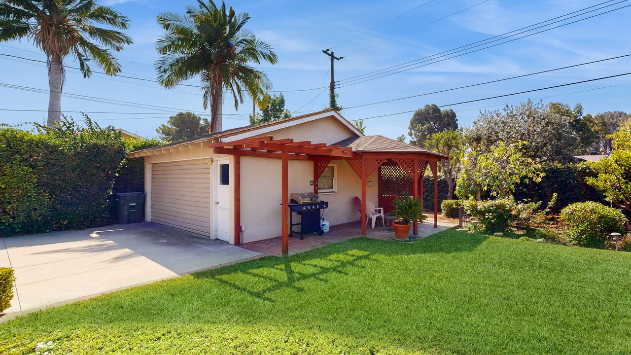 Photo of Outdoor in Orange