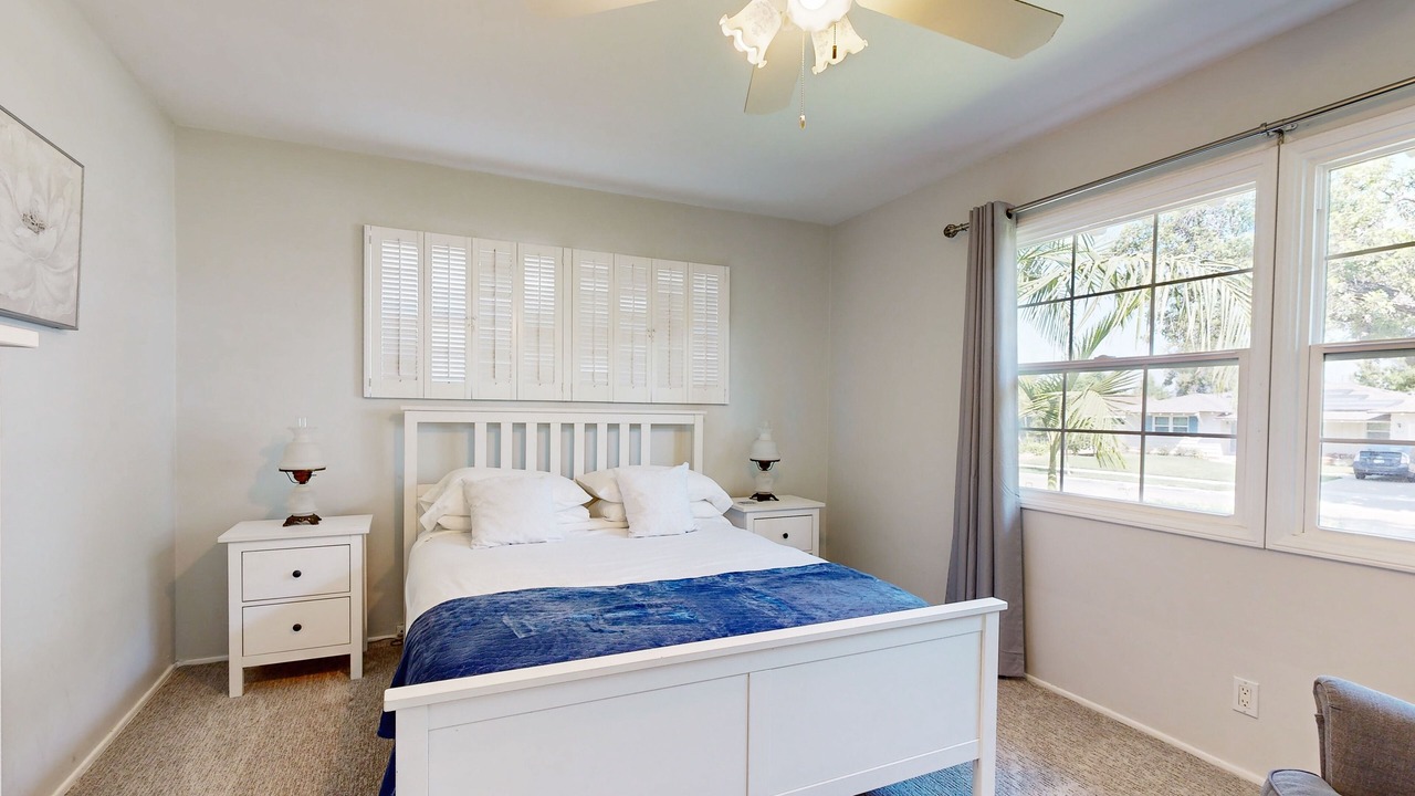 Photo of Bedroom in Orange