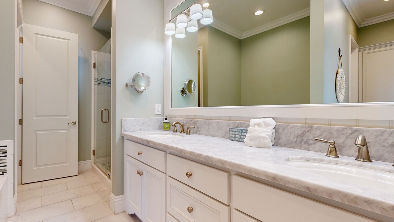 Photo of Bathroom in Hollywood Beach