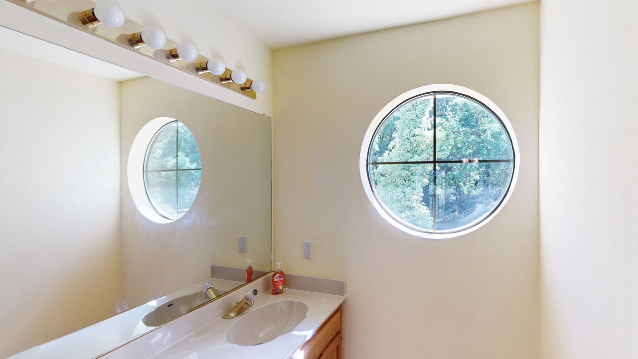 Photo of Bathroom in Cloverdale