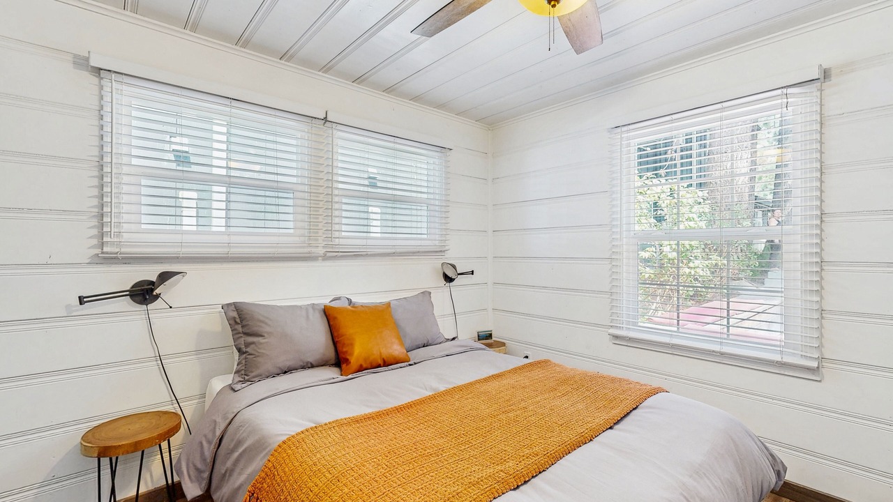 Photo of Bedroom in Lakeside Park