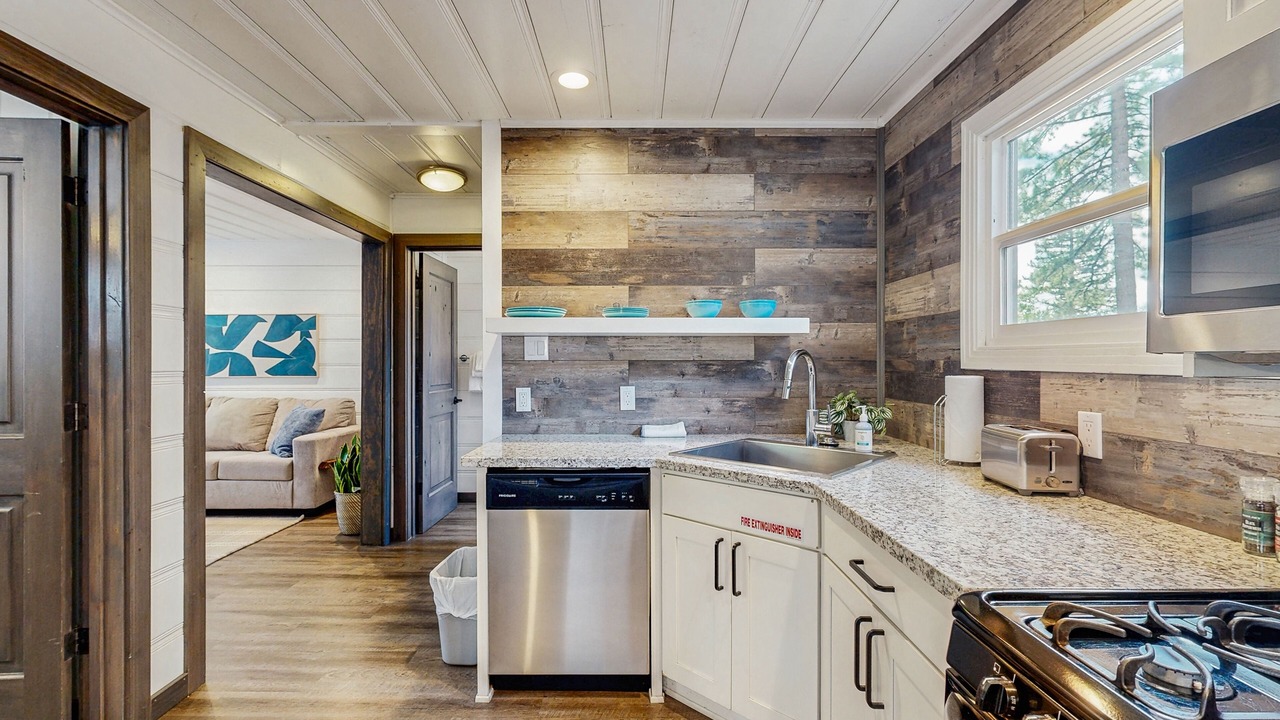 Photo of Kitchen in Lakeside Park
