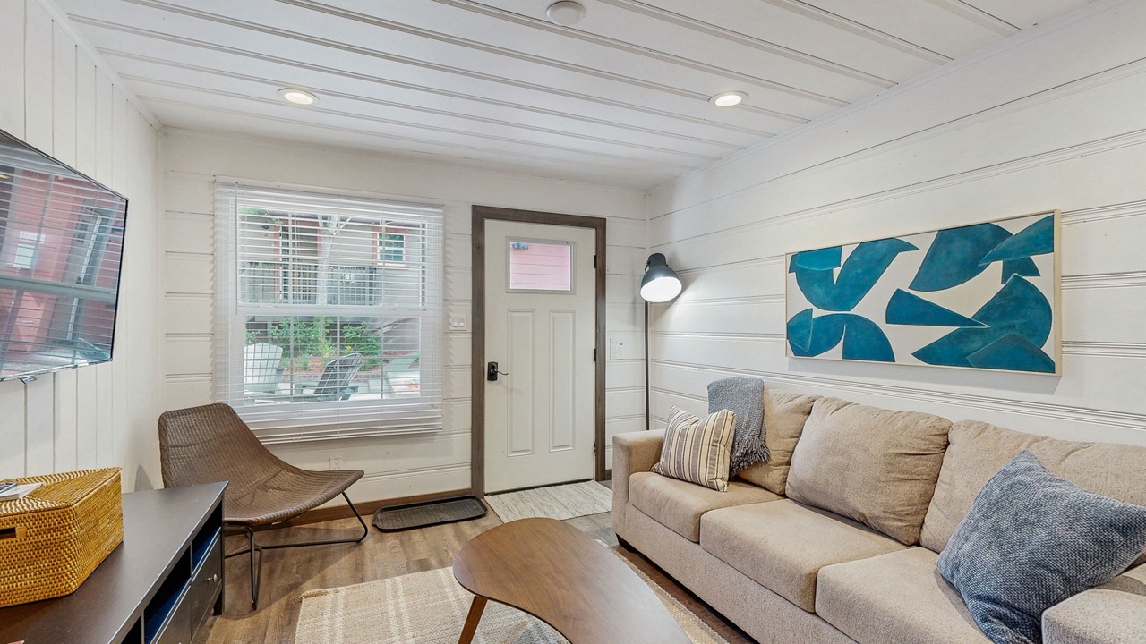 Photo of Livingroom in Lakeside Park