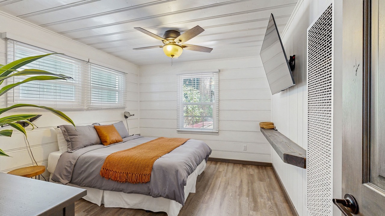 Photo of Bedroom in Lakeside Park