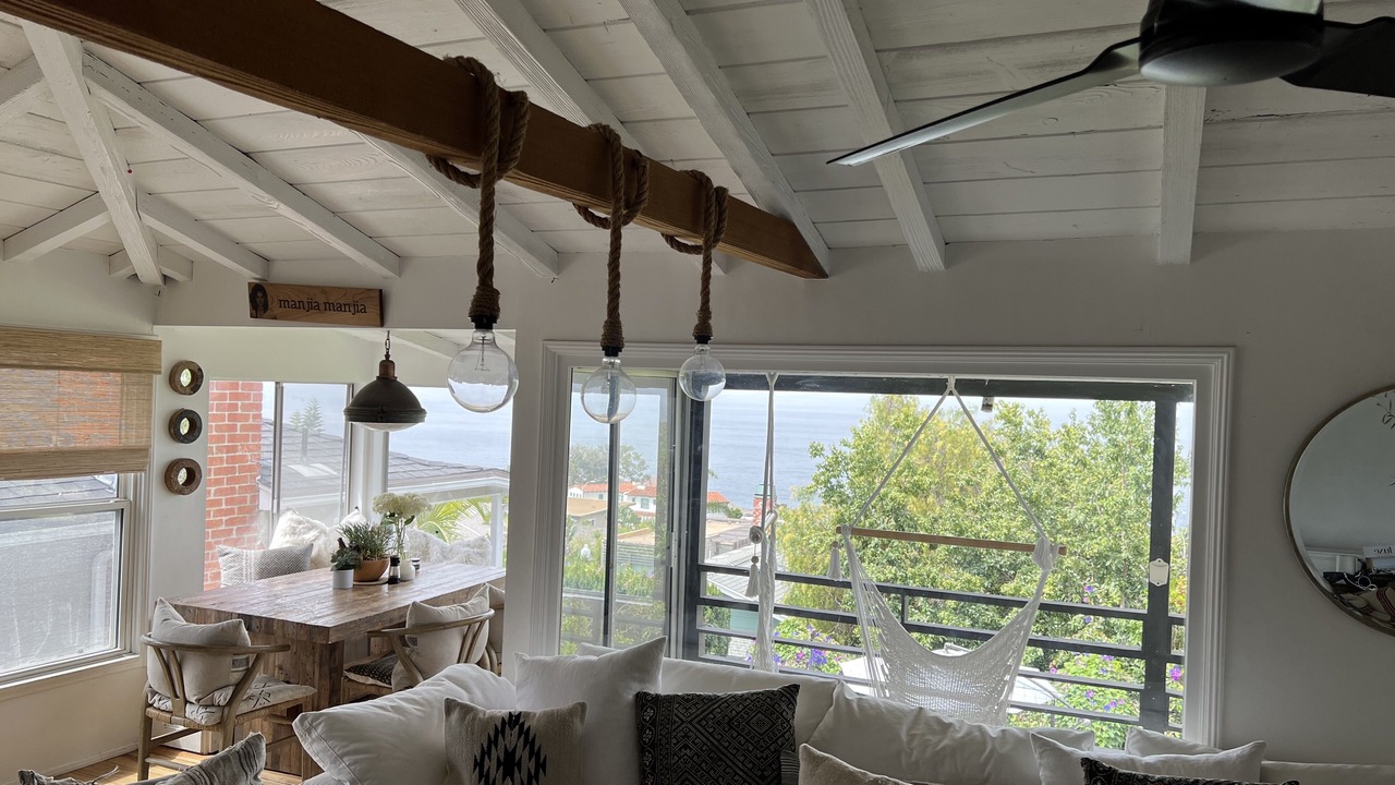 Photo of Livingroom in South Laguna