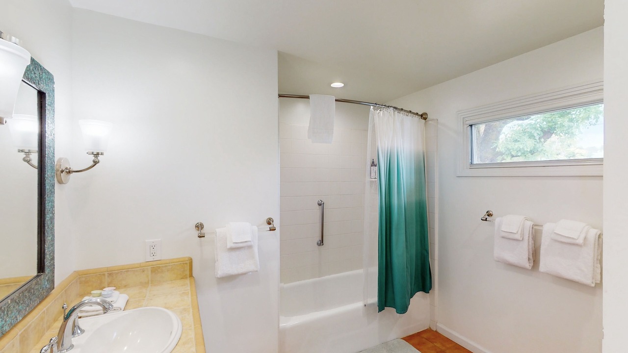 Photo of Bathroom in Junior College Neighborhood Association