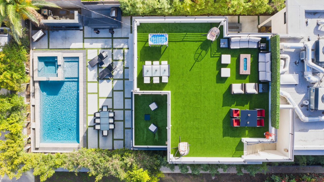 Photo of Outdoor in Beverly Grove