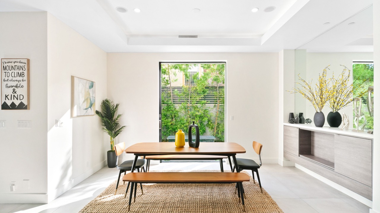 Photo of Livingroom in Beverly Grove