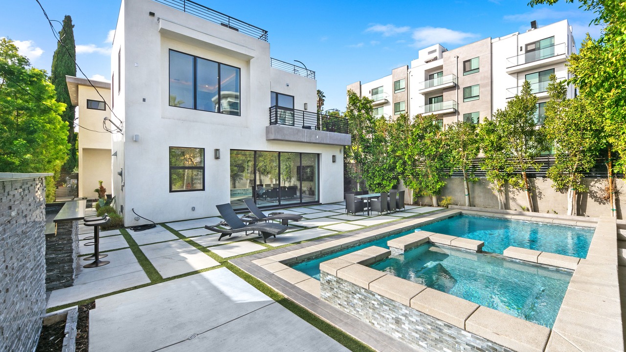 Photo of Outdoor in Beverly Grove