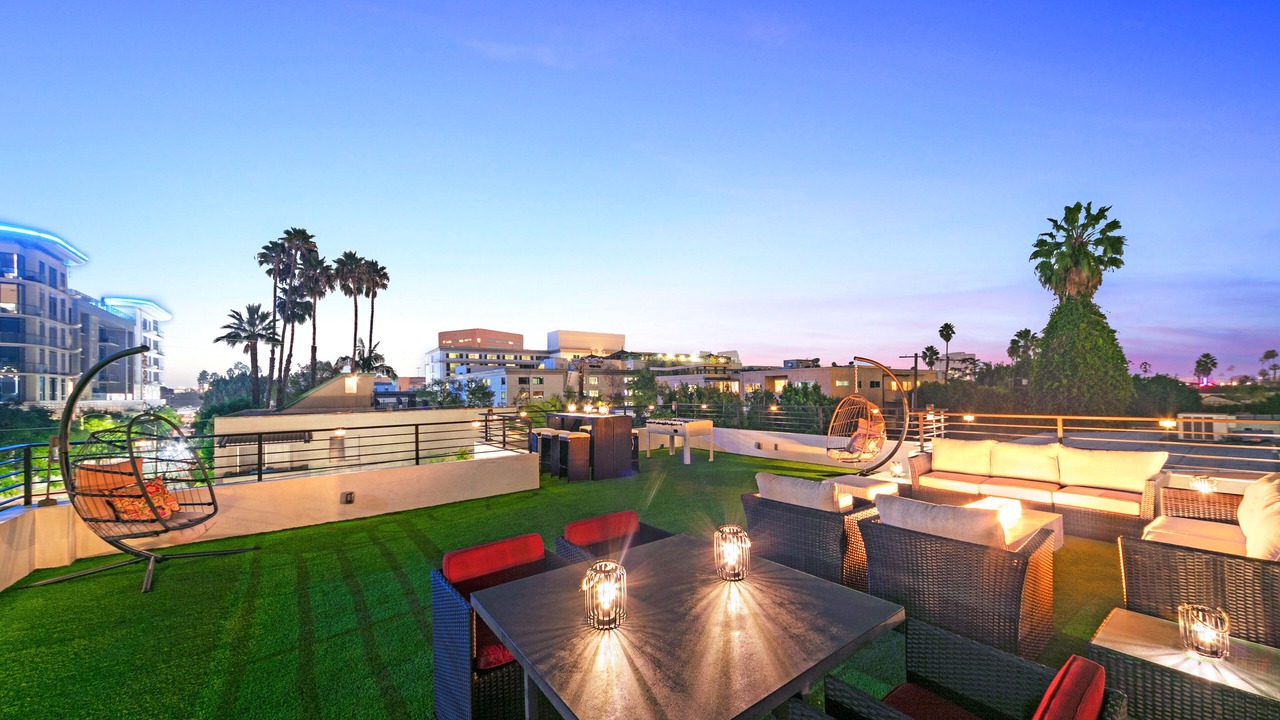 Photo of Outdoor in Beverly Grove