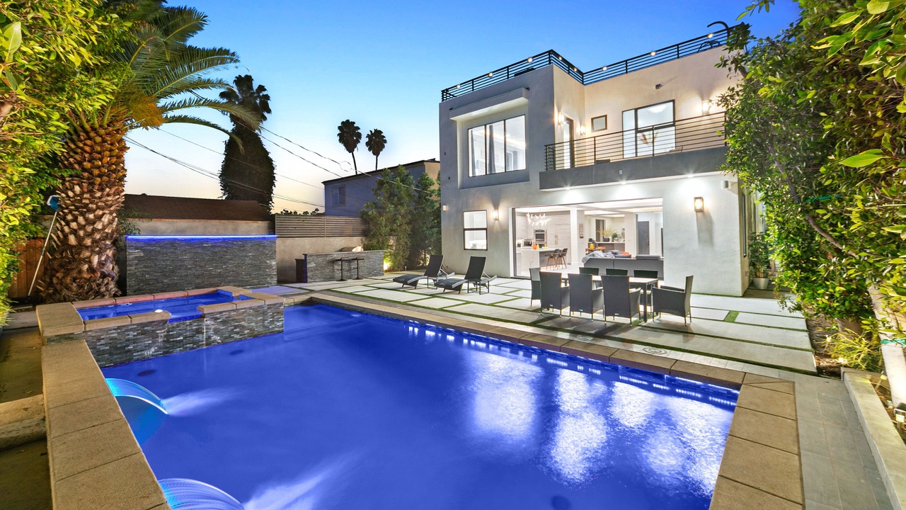 Photo of Outdoor in Beverly Grove