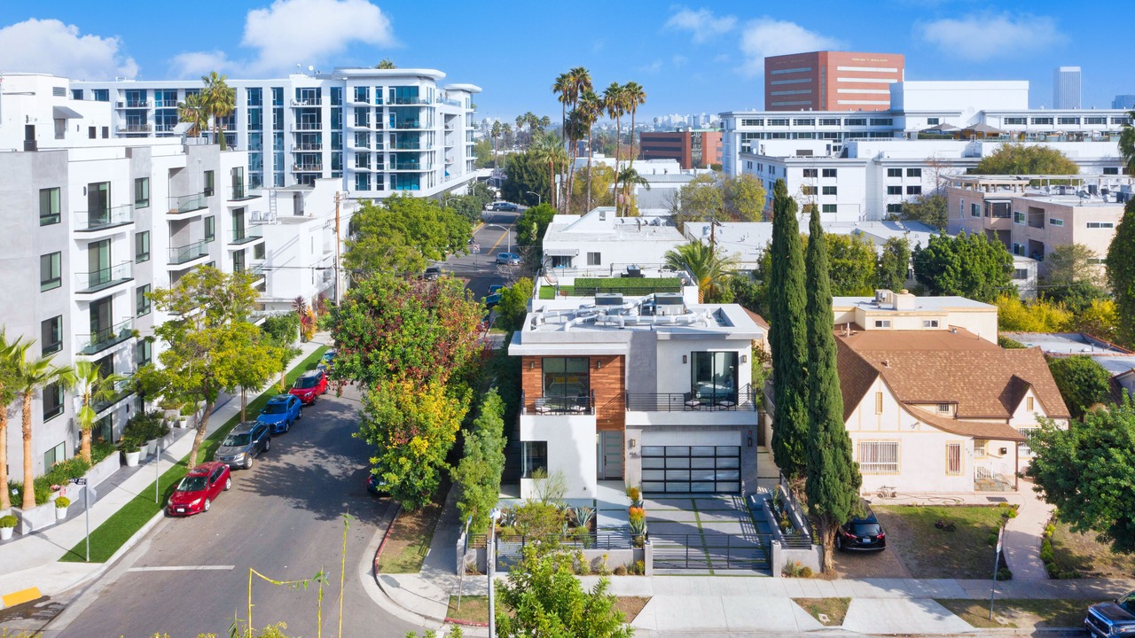 Photo of Outdoor in Beverly Grove