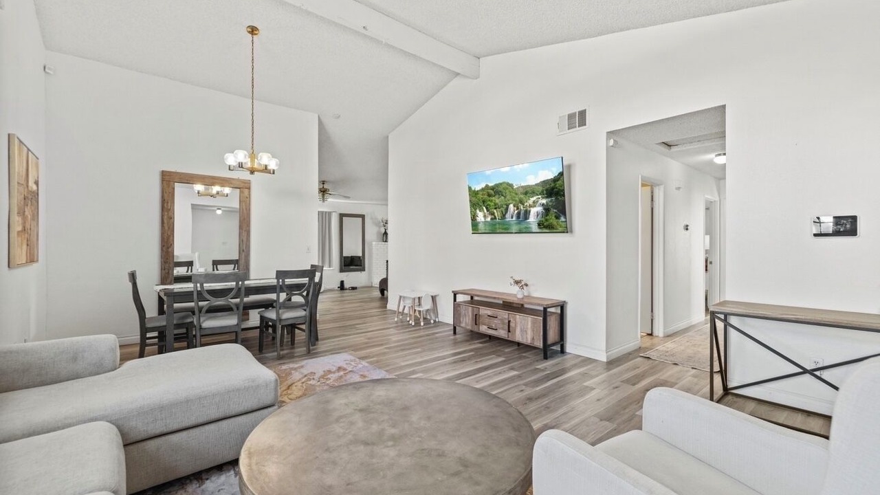 Photo of Livingroom in Lancaster