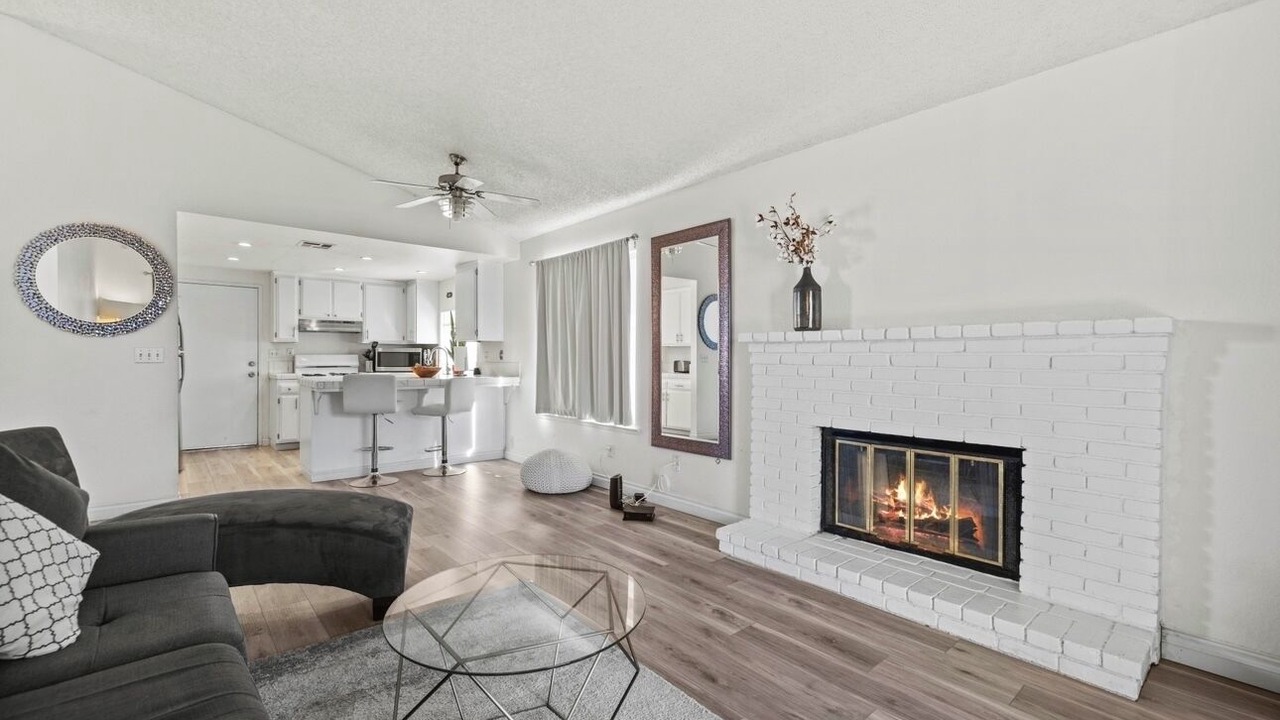 Photo of Livingroom in Lancaster