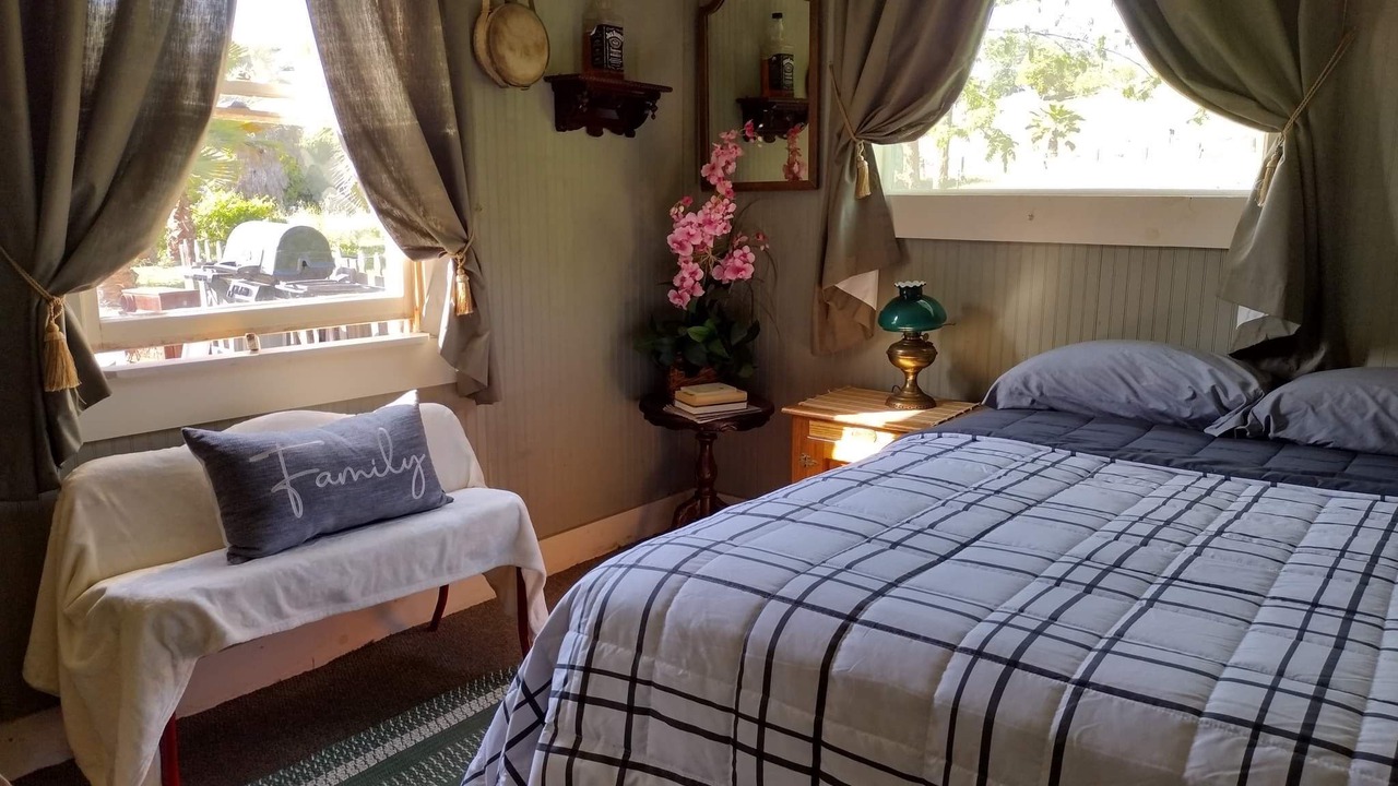 Photo of Bedroom in Springville