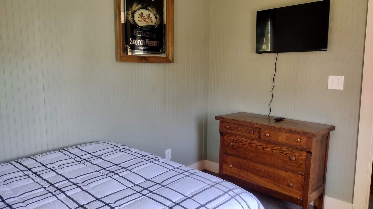Photo of Bedroom in Springville