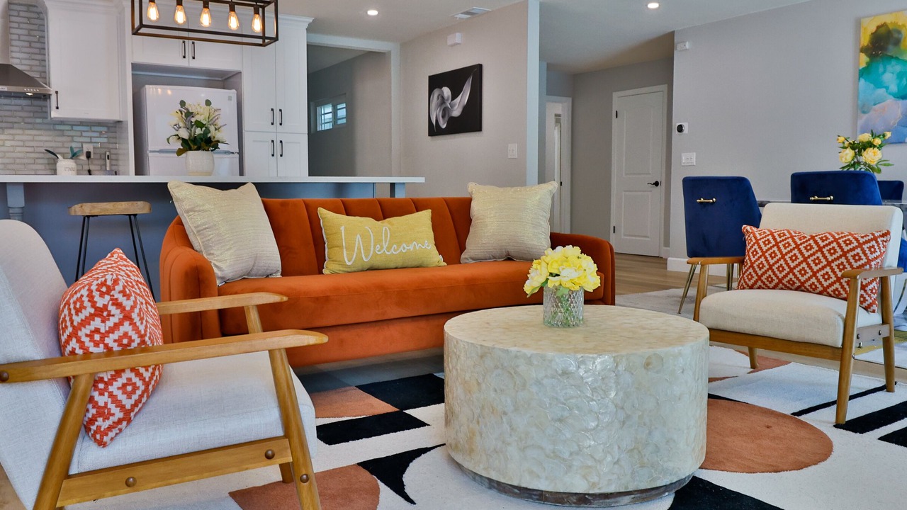 Photo of Livingroom in Southeast Anaheim