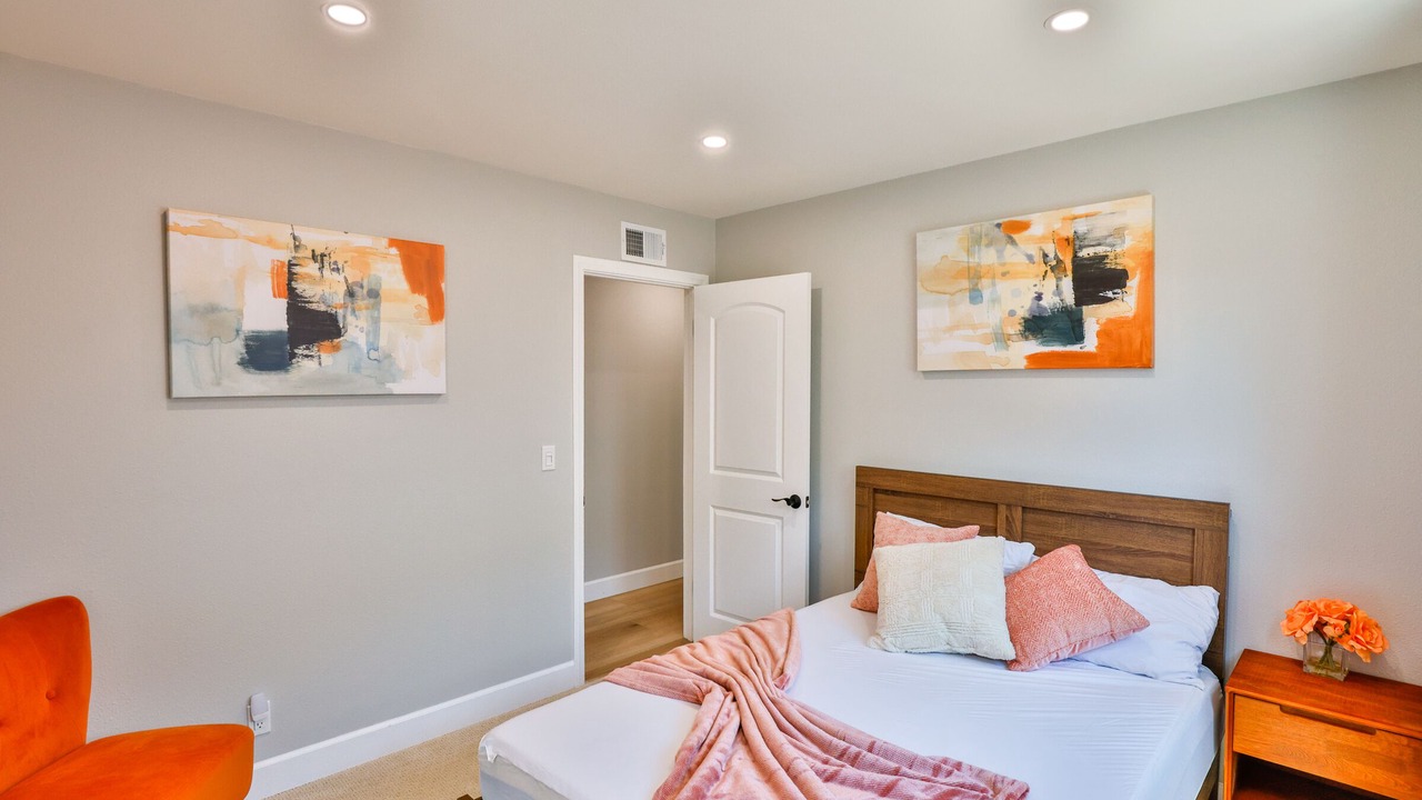 Photo of Bedroom in Southeast Anaheim
