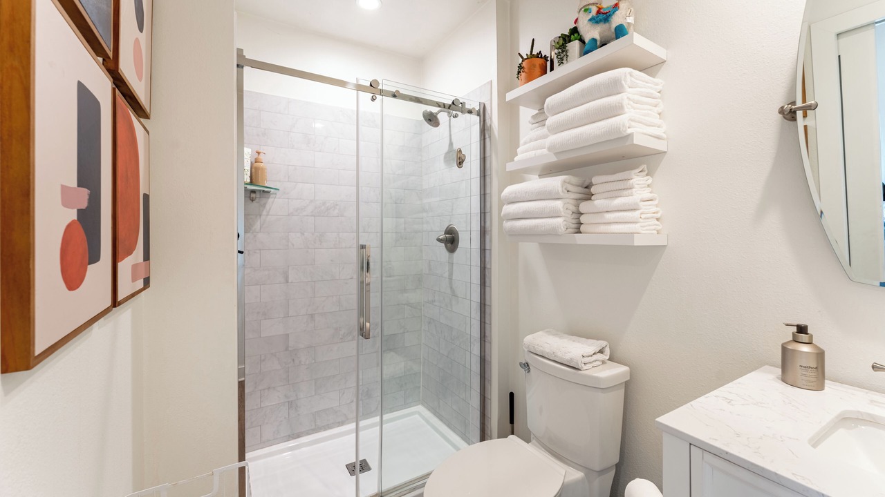 Photo of Bathroom in Thousand Oaks