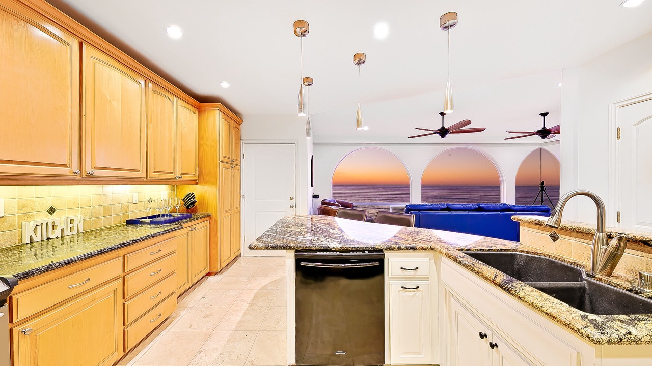 Photo of Kitchen in Beach Barber Tract