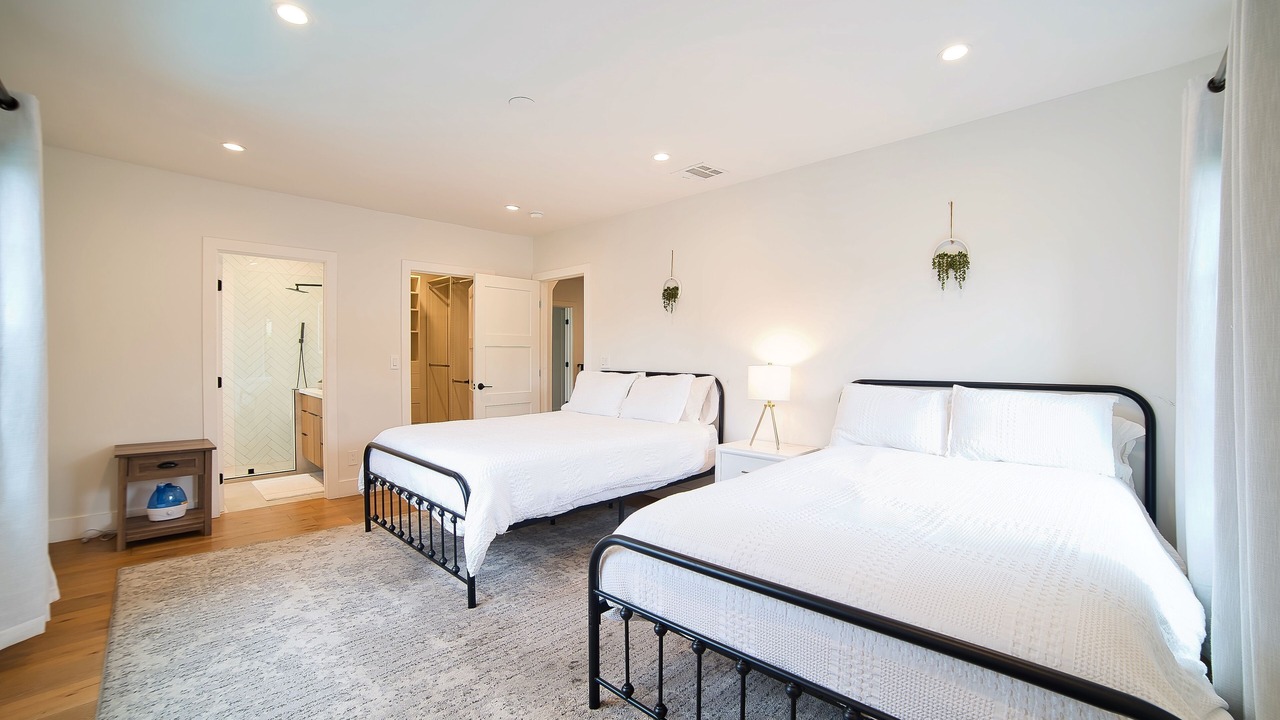 Photo of Bedroom in Carthay Circle