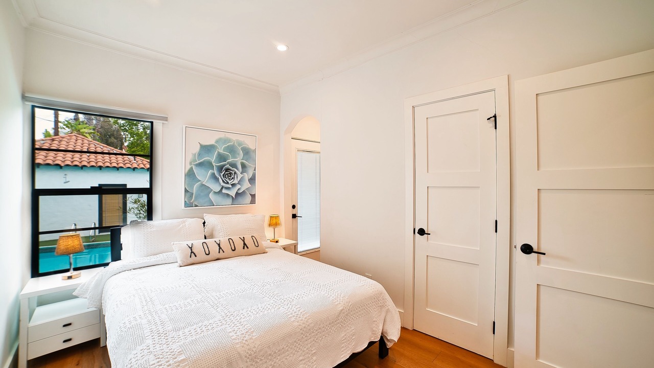 Photo of Bedroom in Carthay Circle