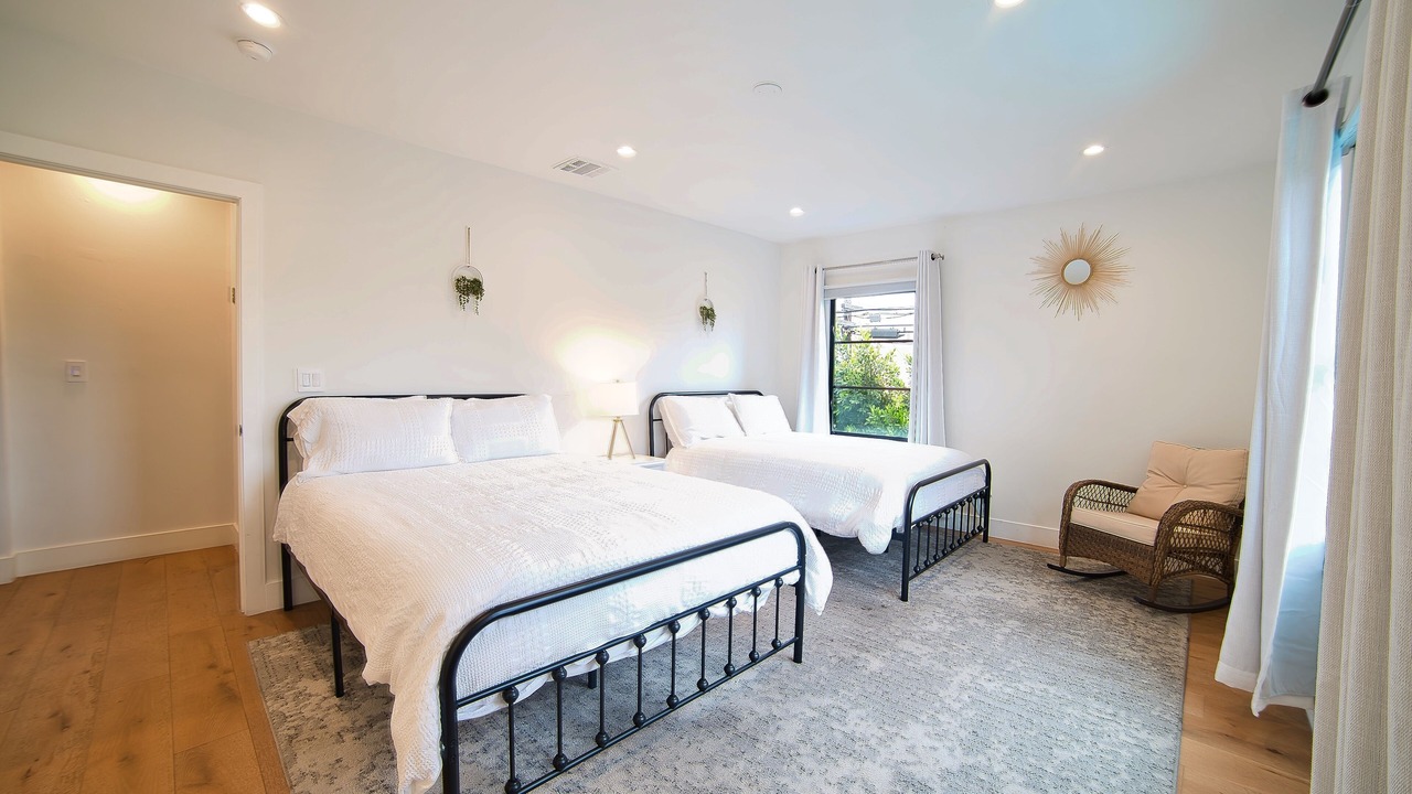 Photo of Bedroom in Carthay Circle