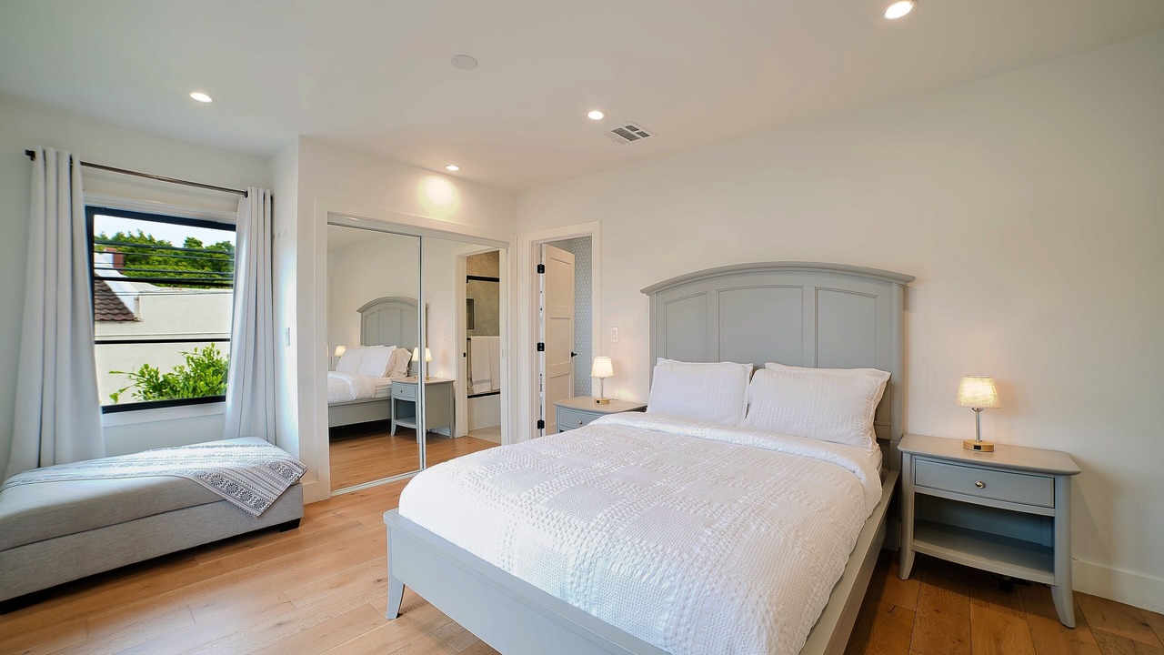 Photo of Bedroom in Carthay Circle