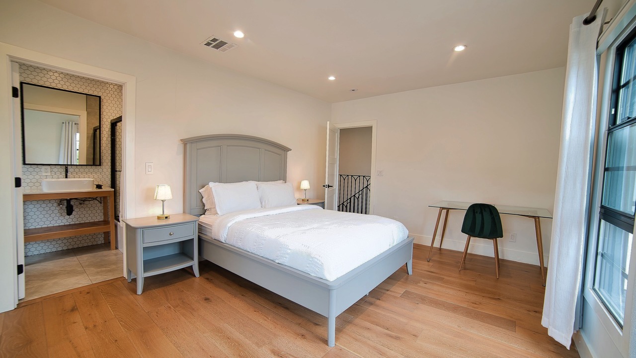 Photo of Bedroom in Carthay Circle