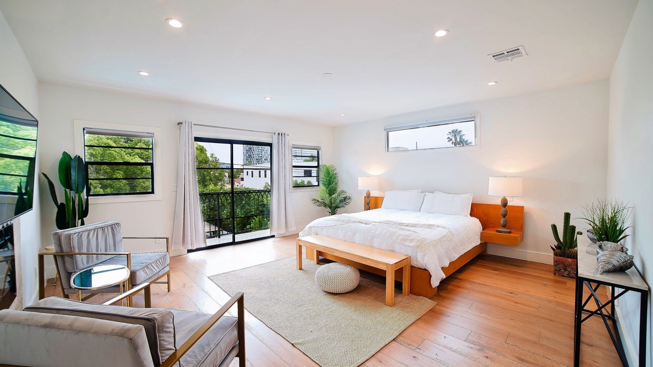 Photo of Bedroom in Carthay Circle