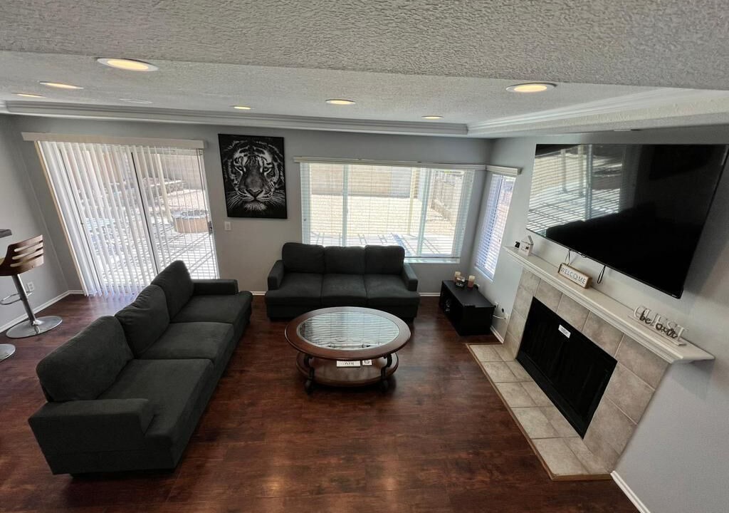 Photo of Livingroom in Murrieta Hot Springs