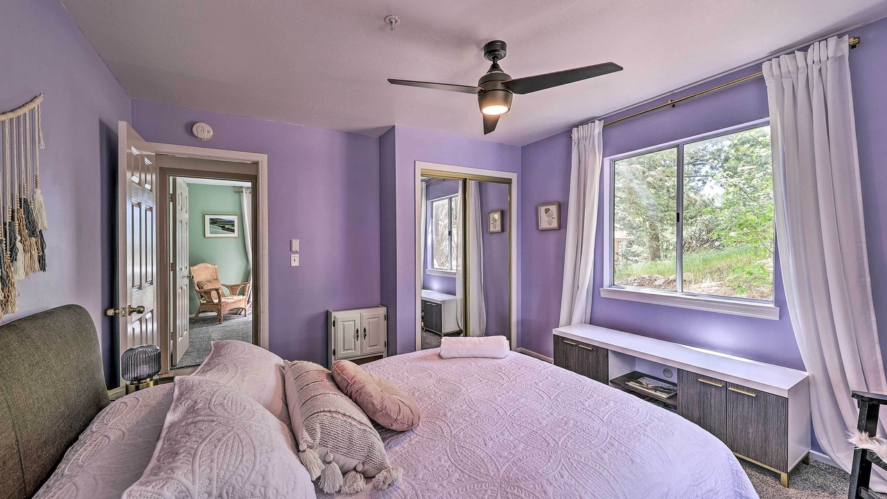 Photo of Bedroom in Twin Peaks
