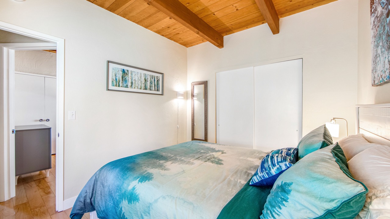 Photo of Bedroom in Lake Arrowhead