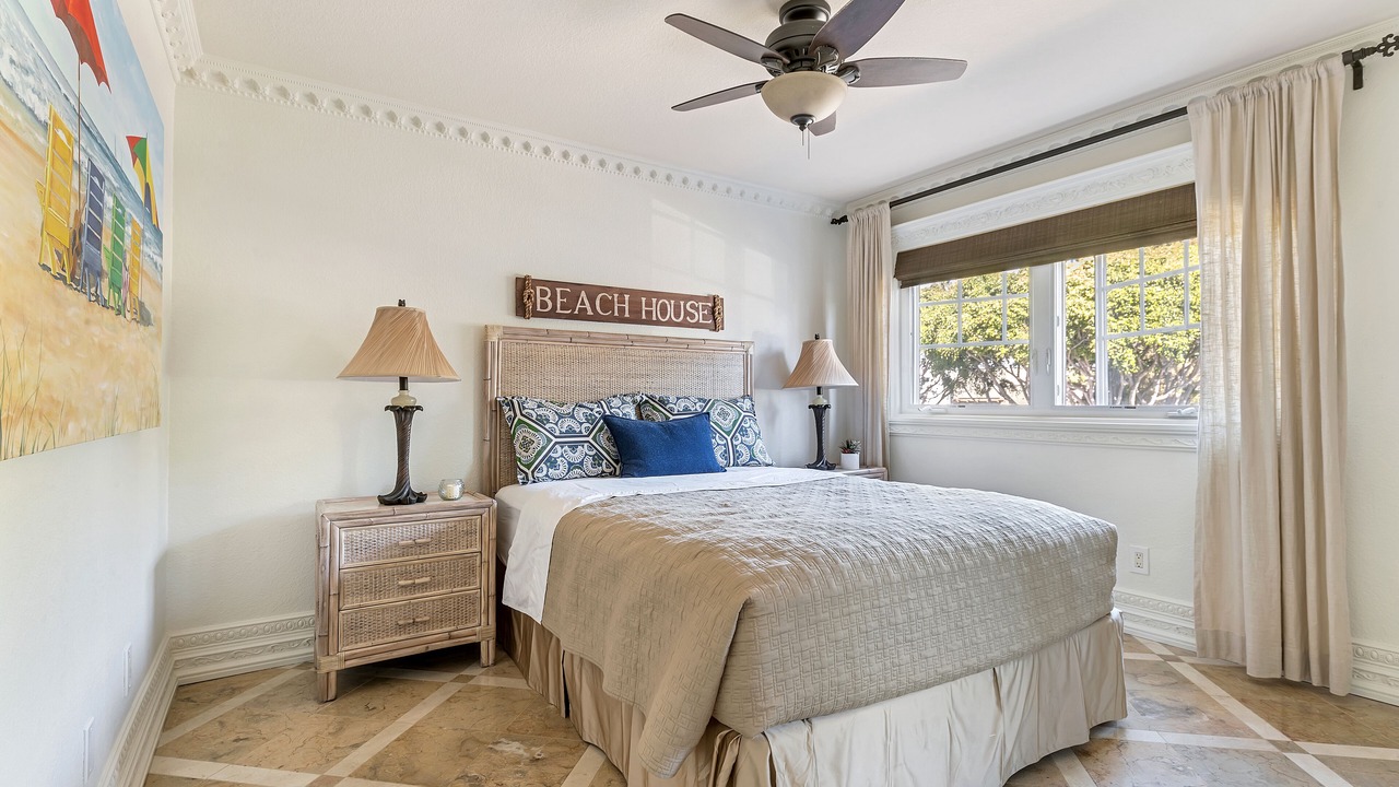 Photo of Bedroom in Corona del Mar