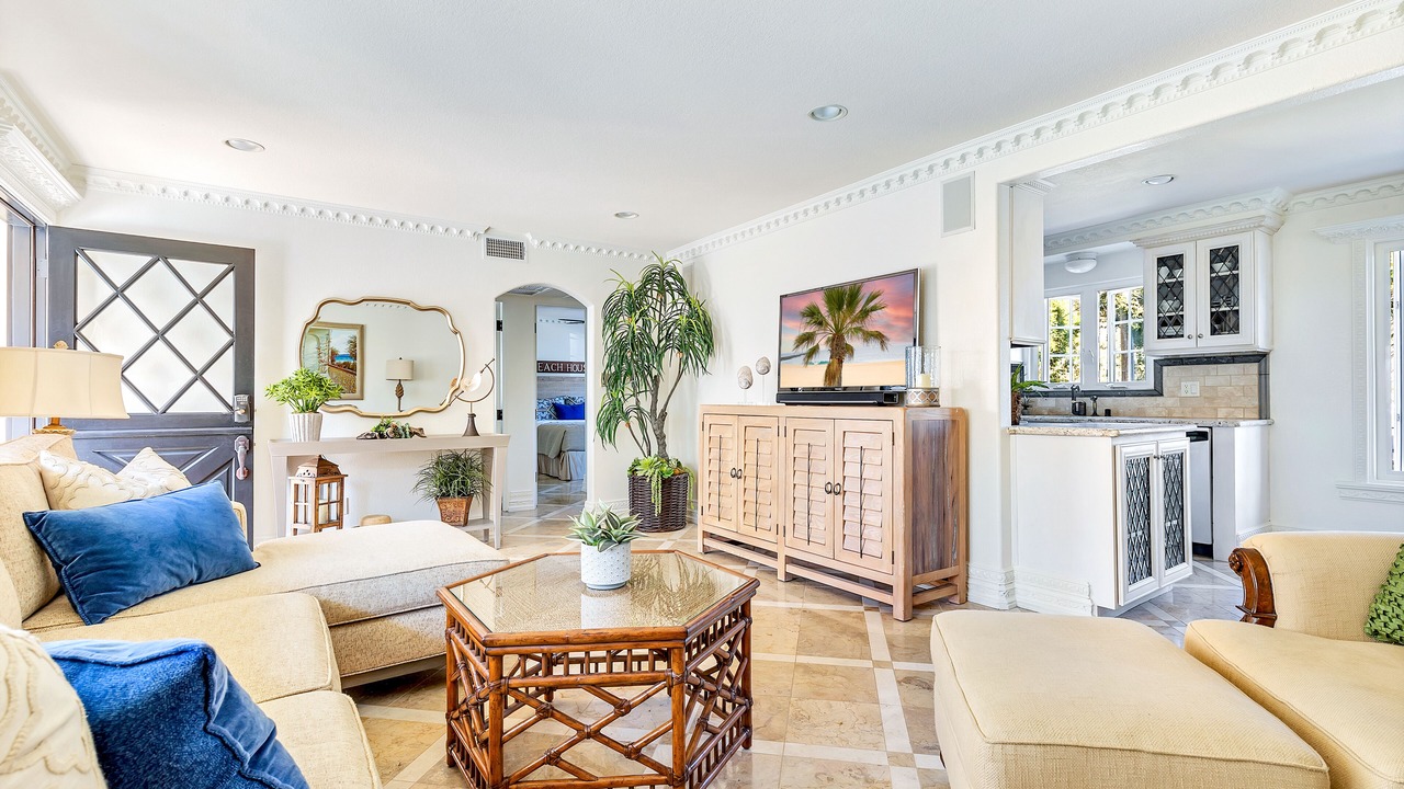 Photo of Livingroom in Corona del Mar