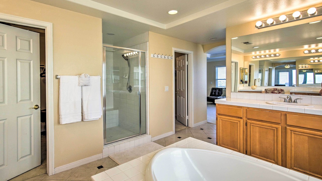 Photo of Bathroom in Ocean View Hills