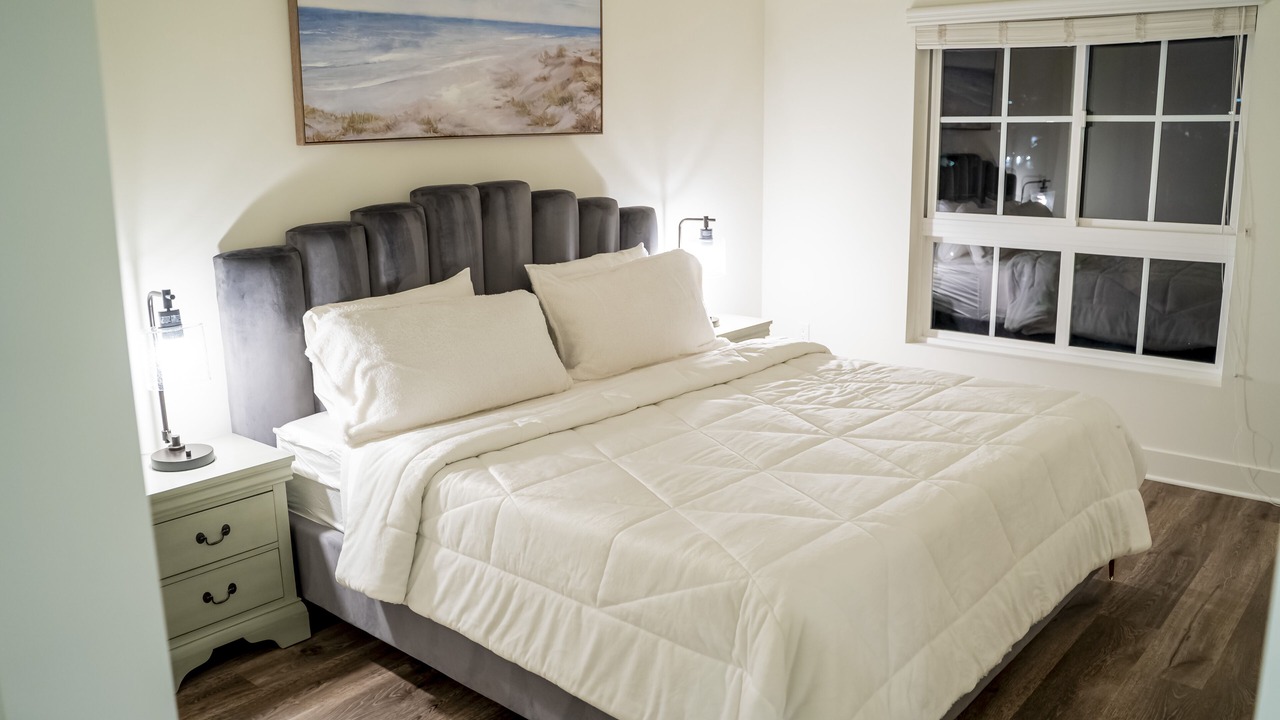 Photo of Bedroom in Beverly Grove