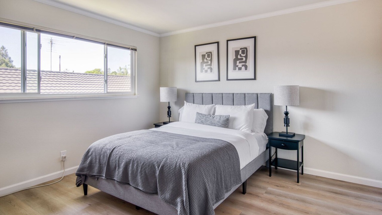 Photo of Bedroom in University South