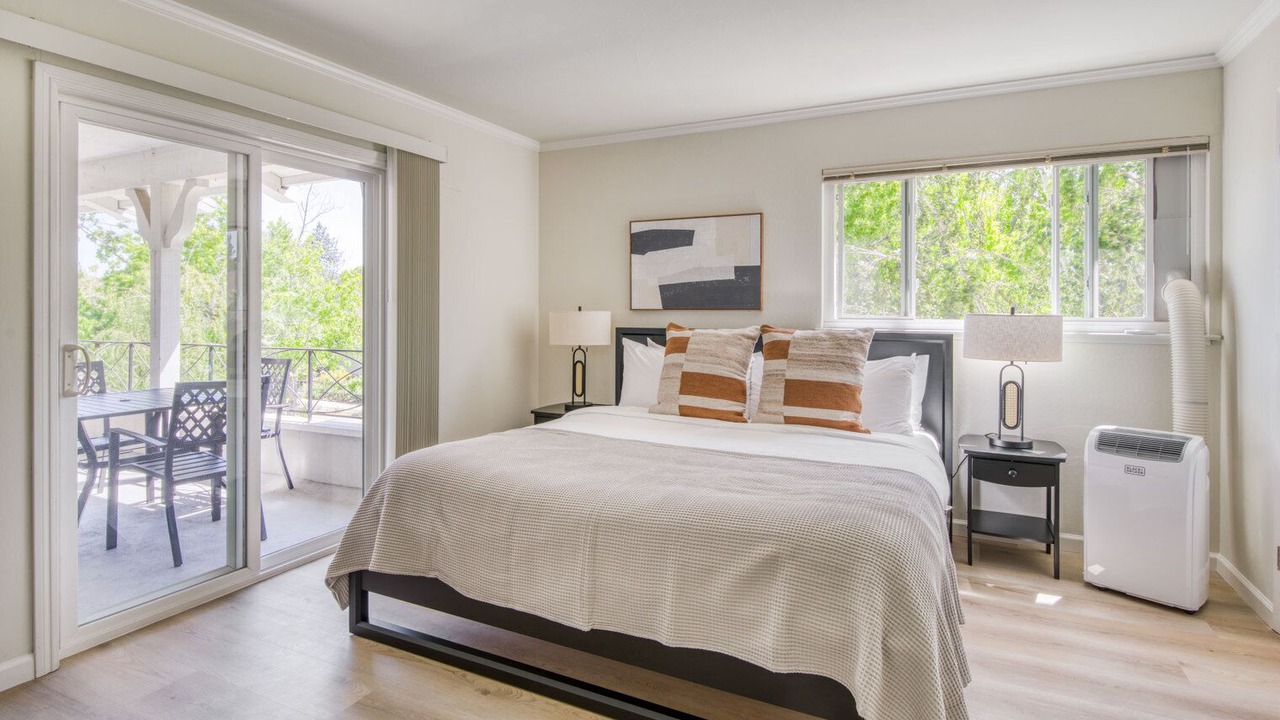 Photo of Bedroom in University South
