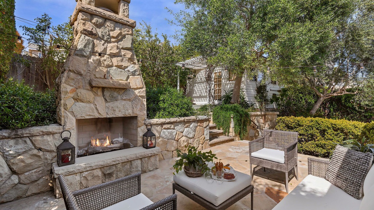 Photo of Livingroom in Upper East