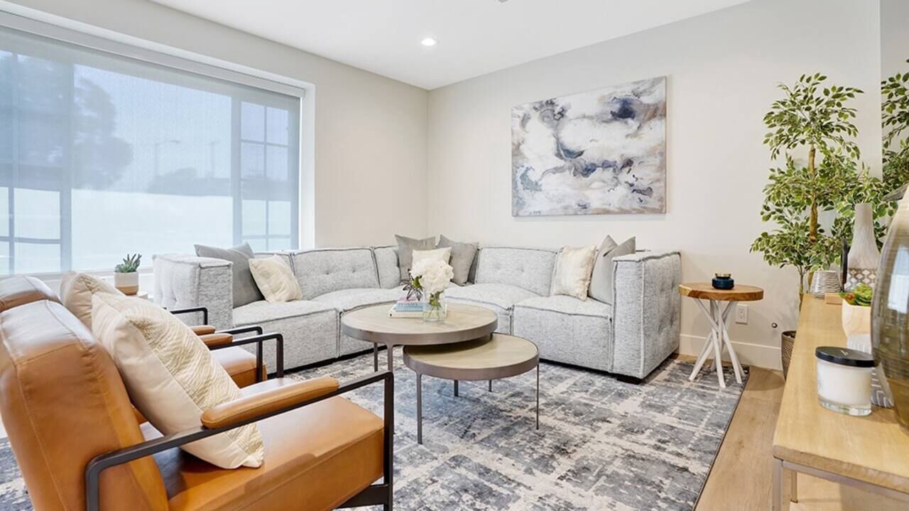 Photo of Livingroom in Fullerton