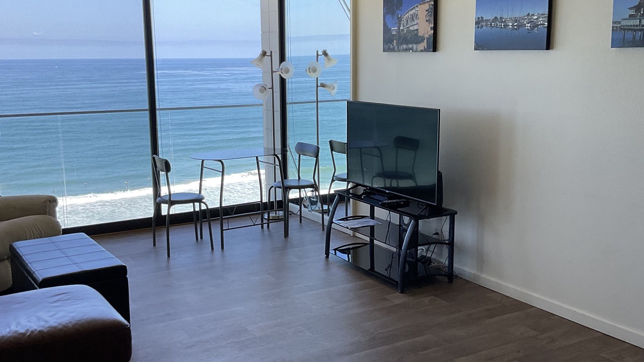 Photo of Livingroom in North Pacific Beach