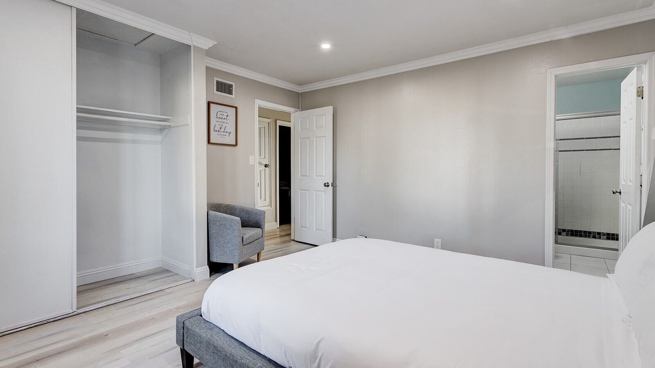 Photo of Bedroom in Huntington Beach