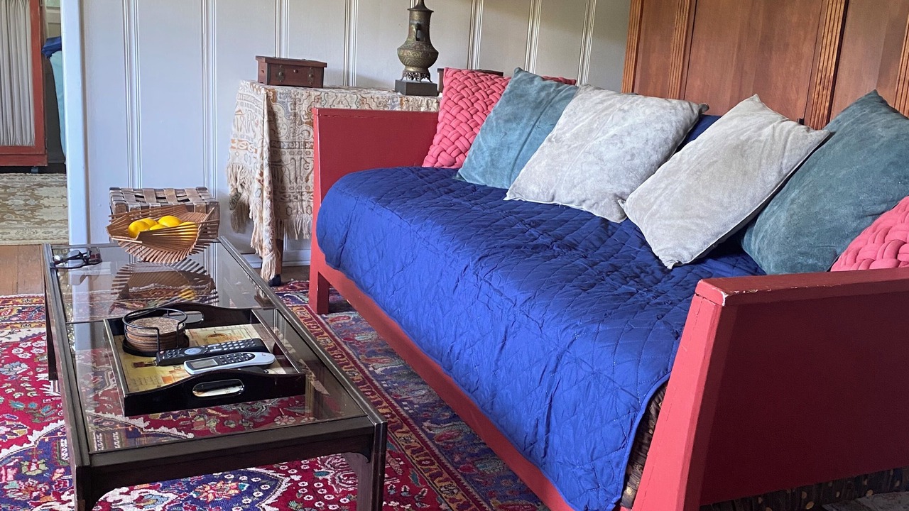 Photo of Livingroom in Beachwood Canyon