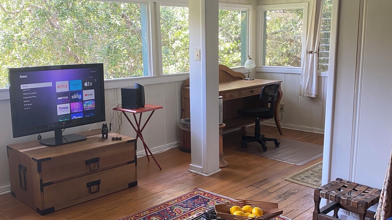 Photo of Livingroom in Beachwood Canyon